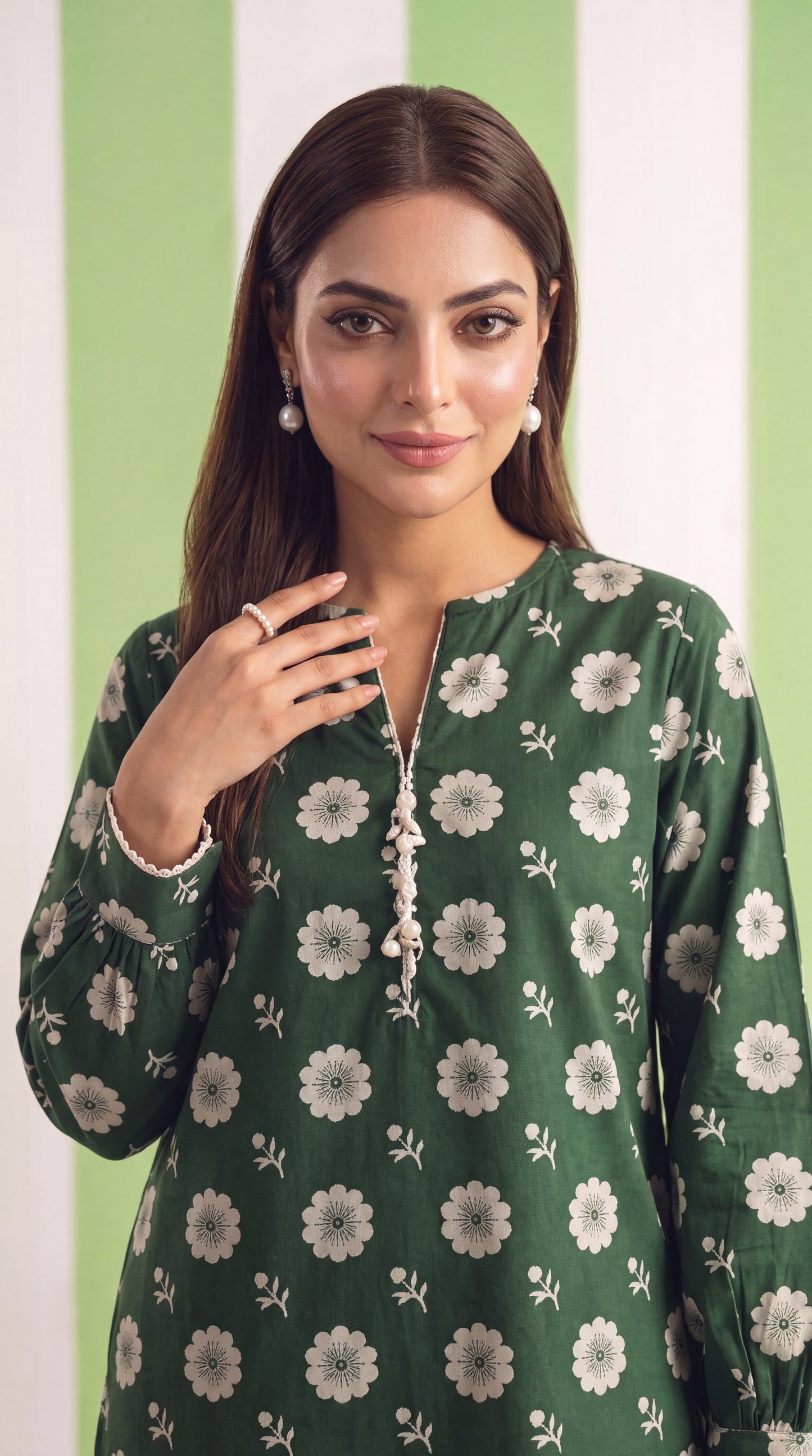 DES # 1375, Green 2 Pcs Unstitched Lawn
