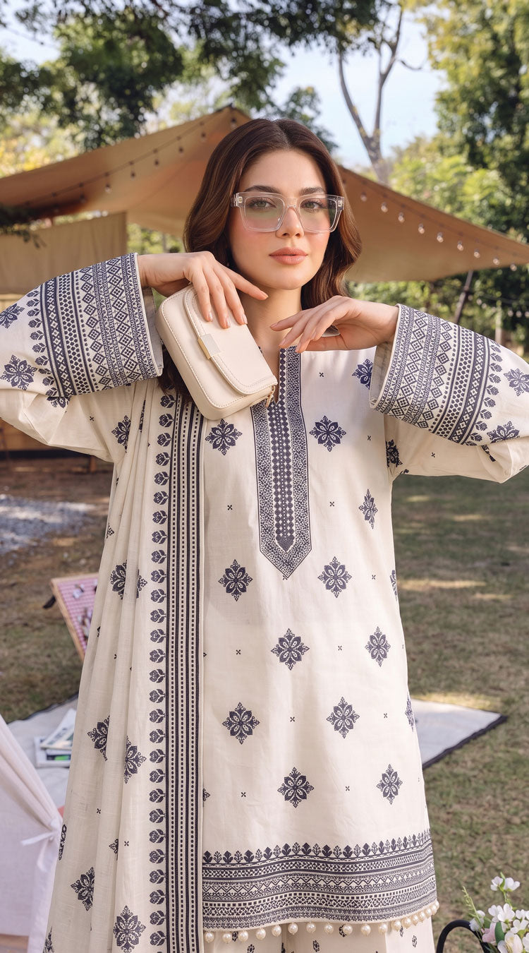 D# 11112 White 3 PCS Unstitched Lawn