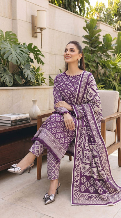 D# 11134 PURPLE 3 PCS Unstitched Lawn