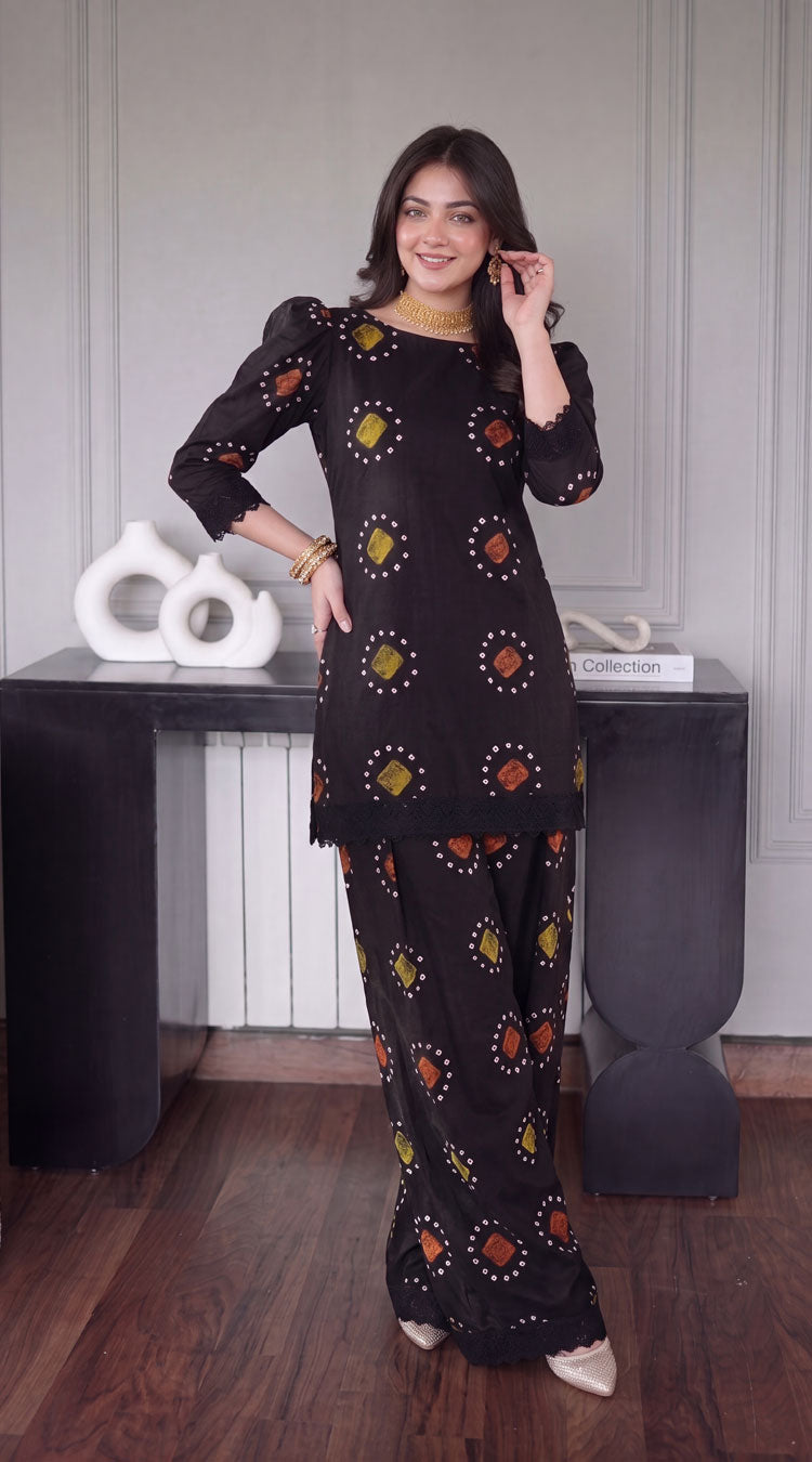 DES # 11186-89 Black 2 Pcs Unstitched Lawn