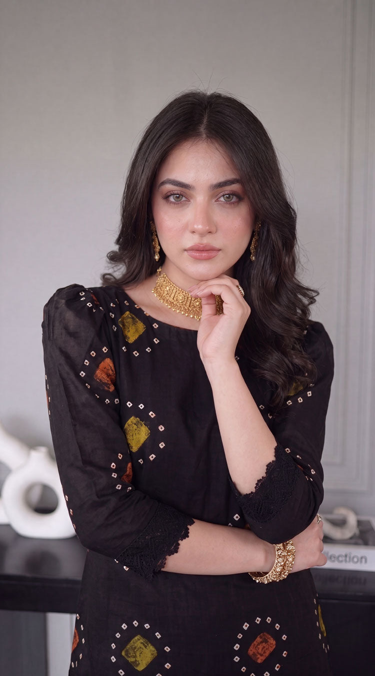 DES # 11186-89 Black 2 Pcs Unstitched Lawn